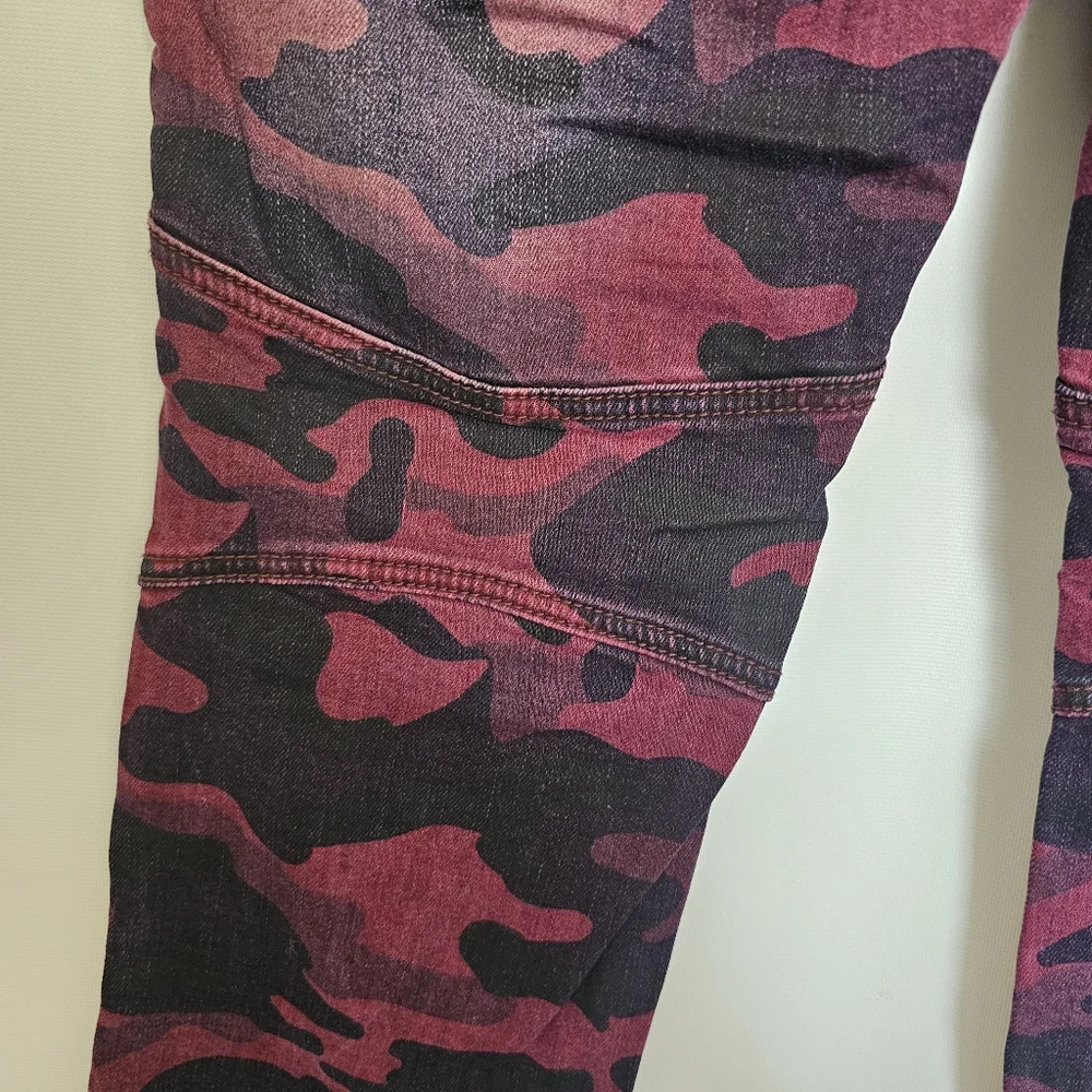 Dstrkt Men Tie-dye Camo Pattern Red Denim Jeans W34/L32 straight